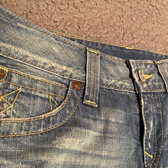 True Religion Bobby Cut Off Distressed Shorts Size 30 - Picture 10 of 13